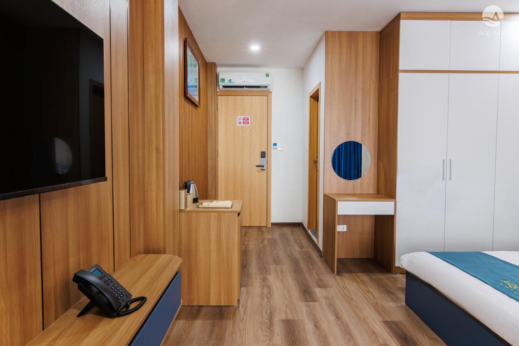 Aquatic Hotel Cat Ba Cat Ba Island Екстер'єр фото